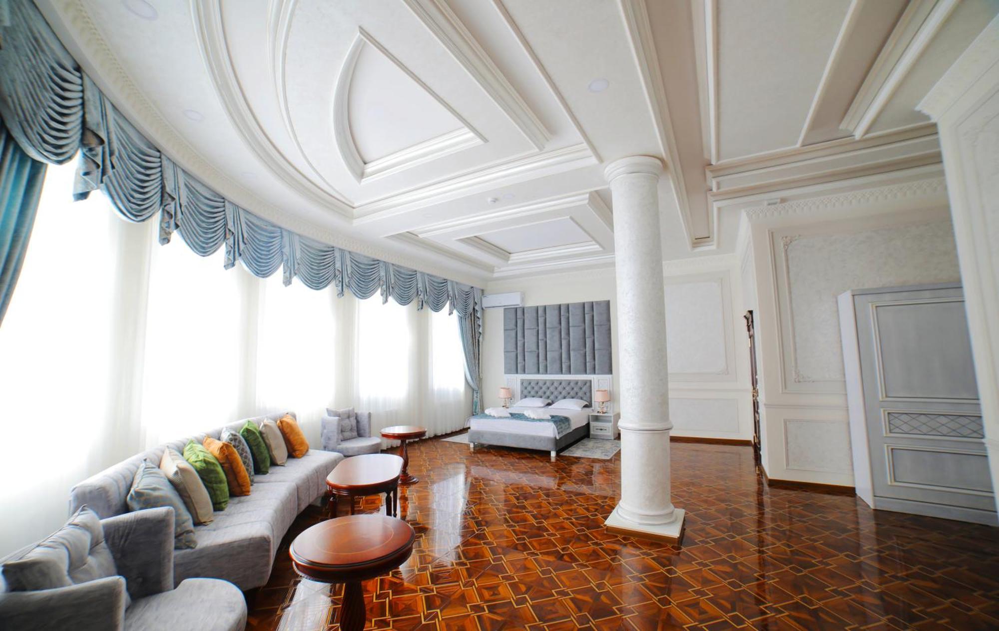 Bravolyuks Hotel Ургенч Экстерьер фото