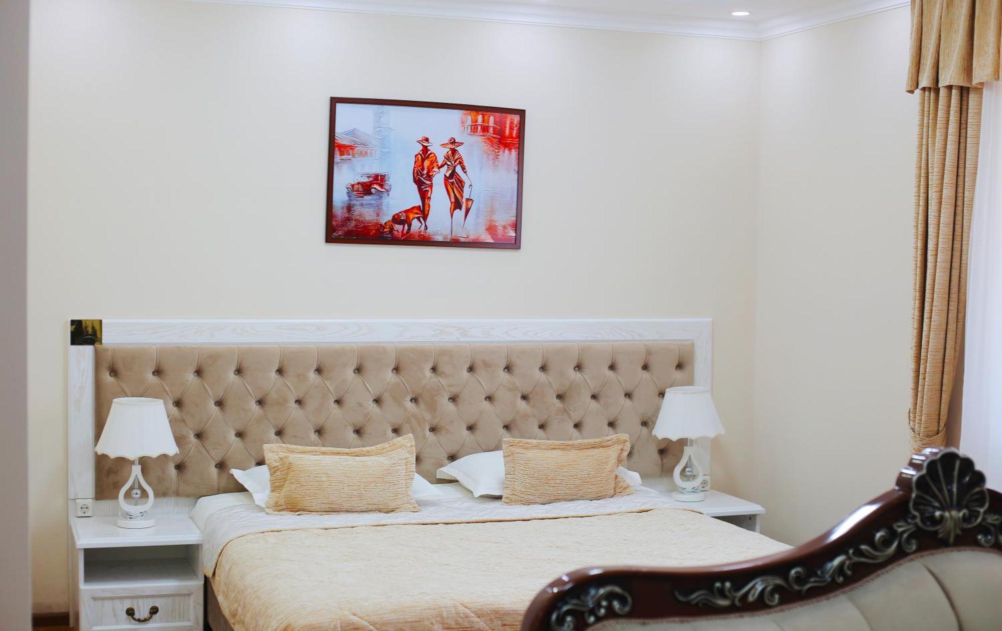 Bravolyuks Hotel Ургенч Экстерьер фото