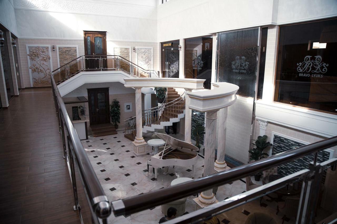 Bravolyuks Hotel Ургенч Экстерьер фото