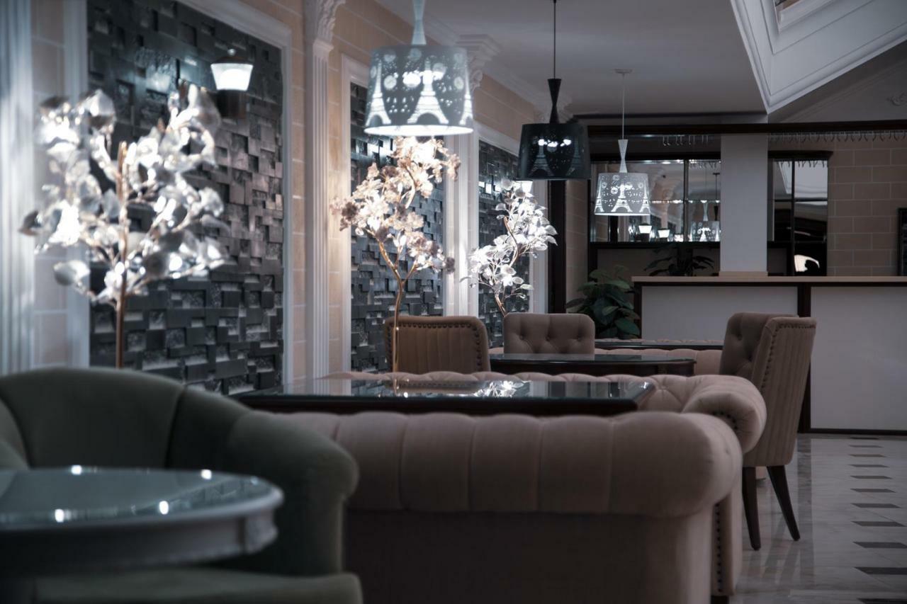 Bravolyuks Hotel Ургенч Экстерьер фото