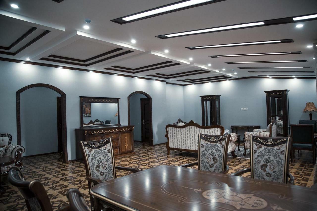 Bravolyuks Hotel Ургенч Экстерьер фото