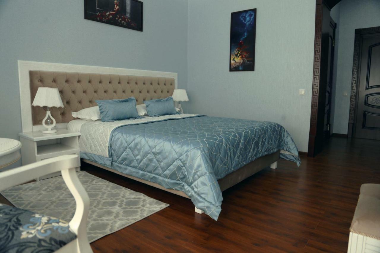 Bravolyuks Hotel Ургенч Экстерьер фото
