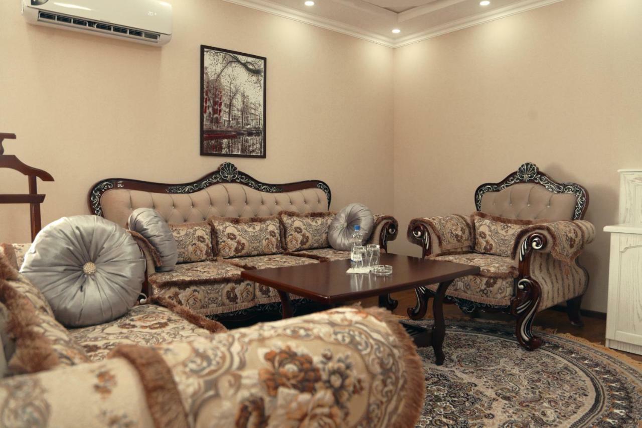Bravolyuks Hotel Ургенч Экстерьер фото