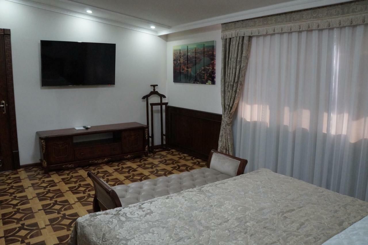 Bravolyuks Hotel Ургенч Экстерьер фото